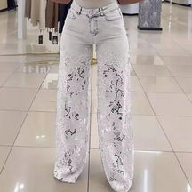 Calça Jeans Bethania™ em Denim Moderno com Renda Artesanal Floral / Estilo e Conforto Casual Chic para Looks Memoráveis!
