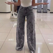 Calça Jeans Bethania™ em Denim Moderno com Renda Artesanal Floral / Estilo e Conforto Casual Chic para Looks Memoráveis!